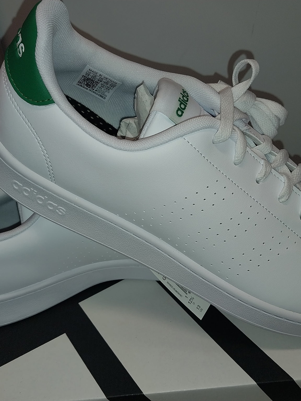 New Men's Adidas Advantage White & Green Sneakers Size 13 NWT